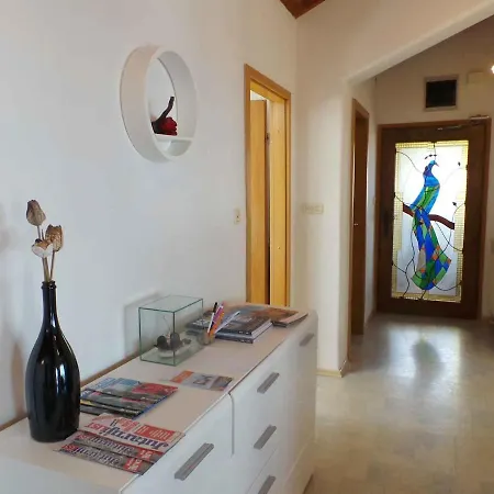 In 34848 * لوفغان