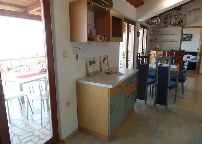 In 34848 * لوفغان